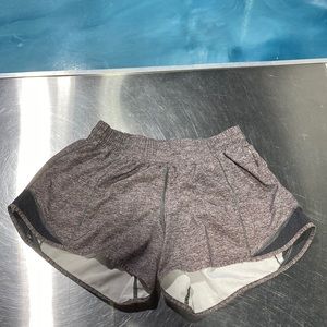 Heather grey lululemon hotty hot Short tall(4inch).